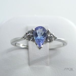Tanzanite & Side Diamonds Platinum Engagement Ring